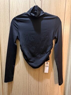 YOZY Black Long-Sleeve Turtleneck Top